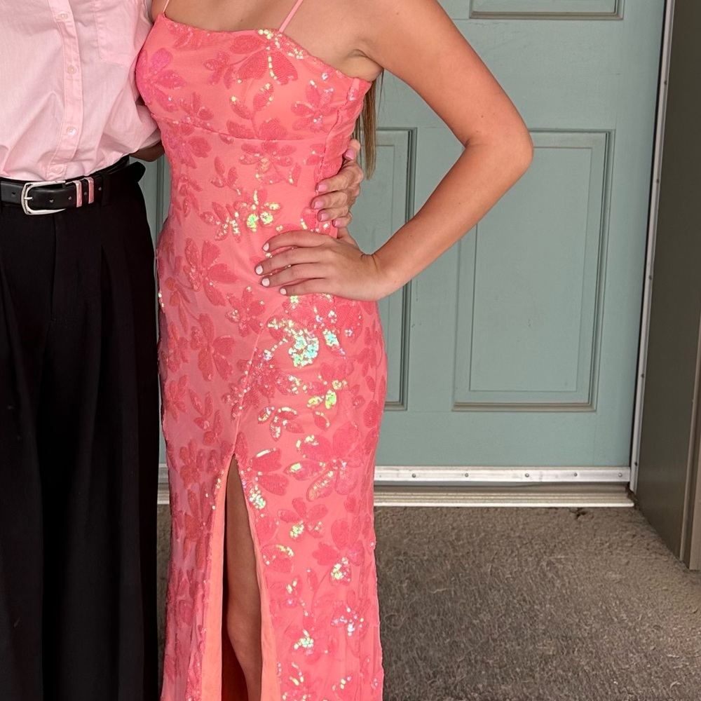 dillards (honey and rosie) prom dress, size medium